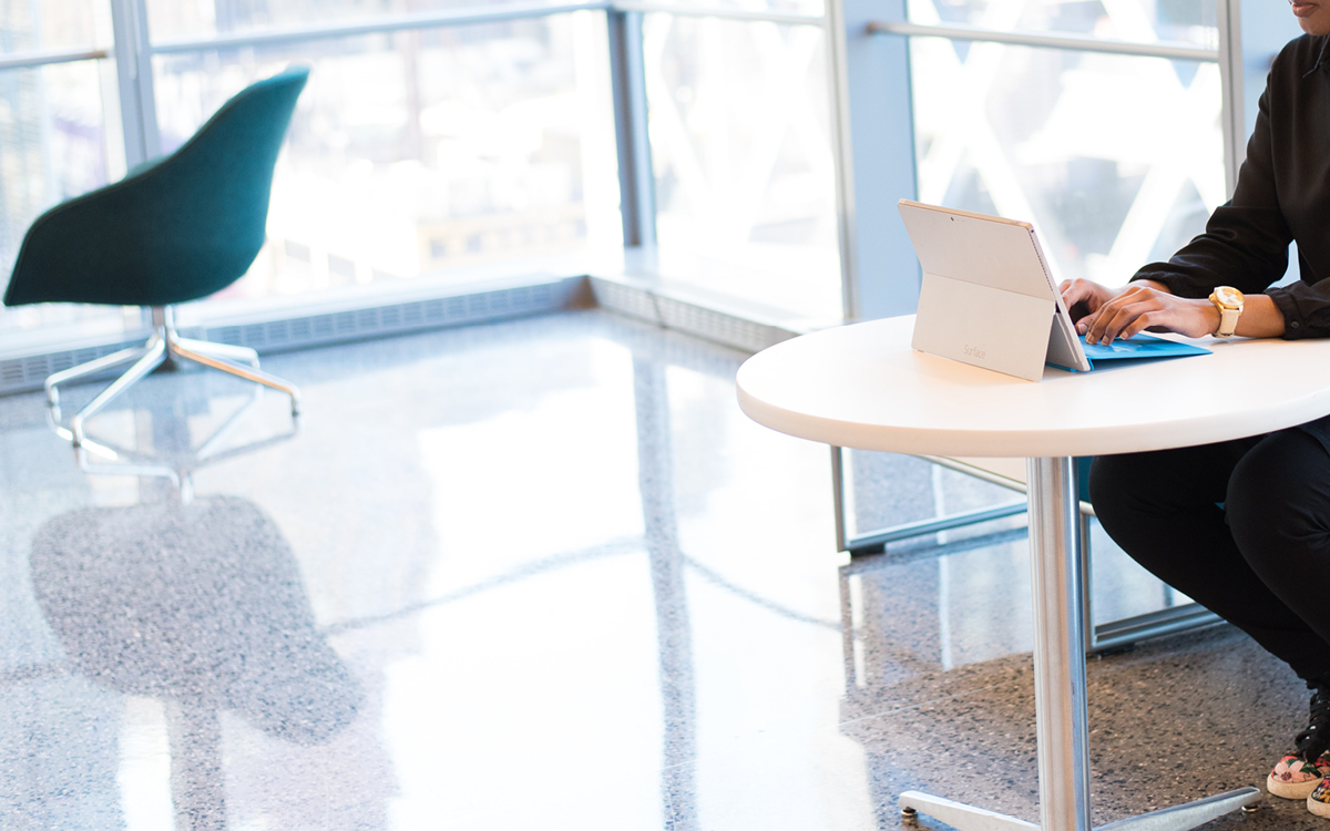 Delighting Customers in the Age of AI: An Ebook for Insurers